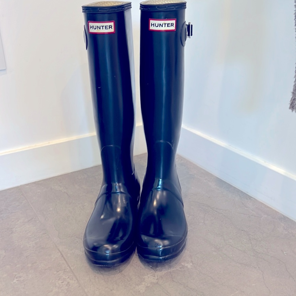 Hunter navy rain boots